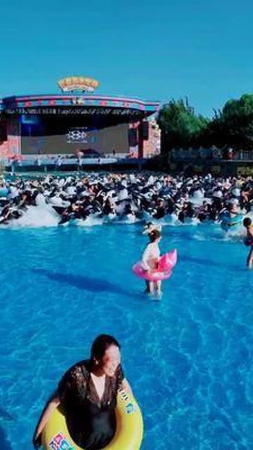 水流会绕开石头住前流淌发现这种现象原因是什么？游戏画面