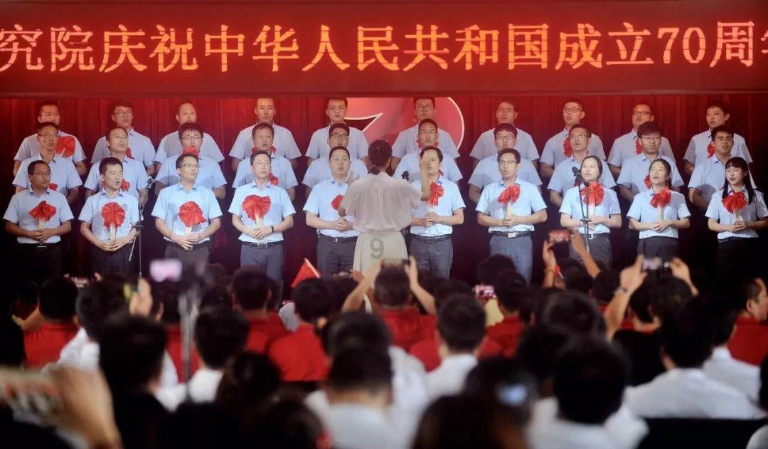 超可爱啦啦队女生